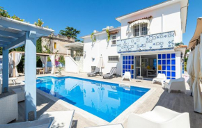 Amazing Home In Laura With Outdoor Swimming Pool